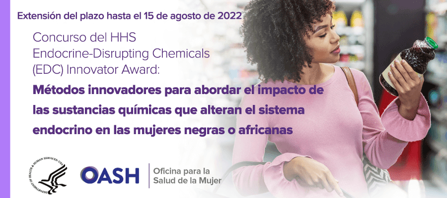 Una mujer mirando una botella de jugo: Concurso del HHS Endocrine-Disrupting Chemicals (EDC) Innovator Award